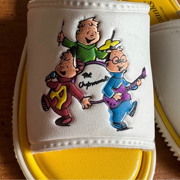 Alvin and the Chipmunks Vintage 1984 Bagdasarian Kids Size 7 Slide Sanda… - Picture 4 of 11